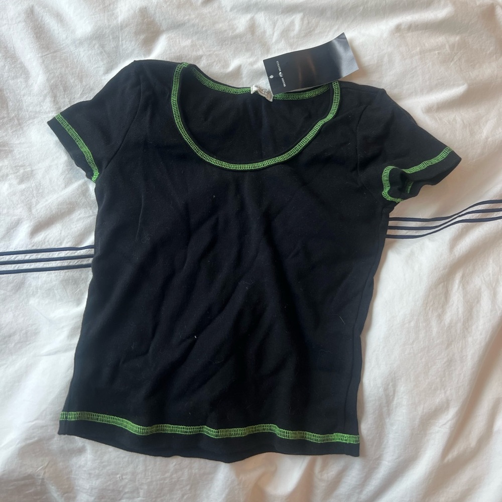 NEW WITH TAGS Brandy Melville tee (one size fits all)